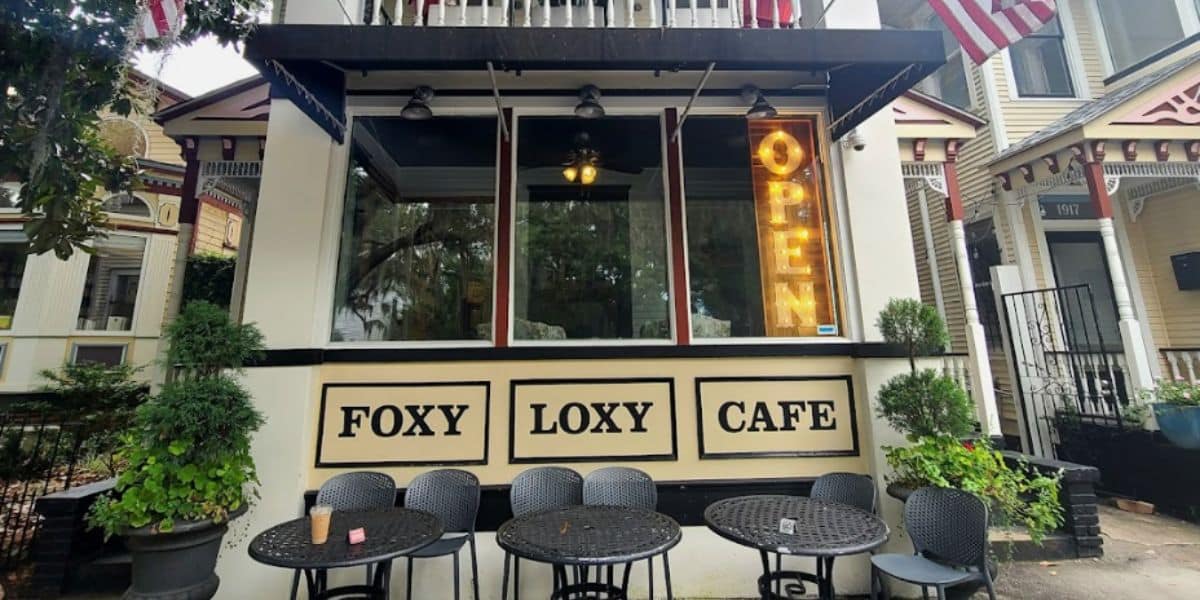 Cafe in Savannah's Starland District