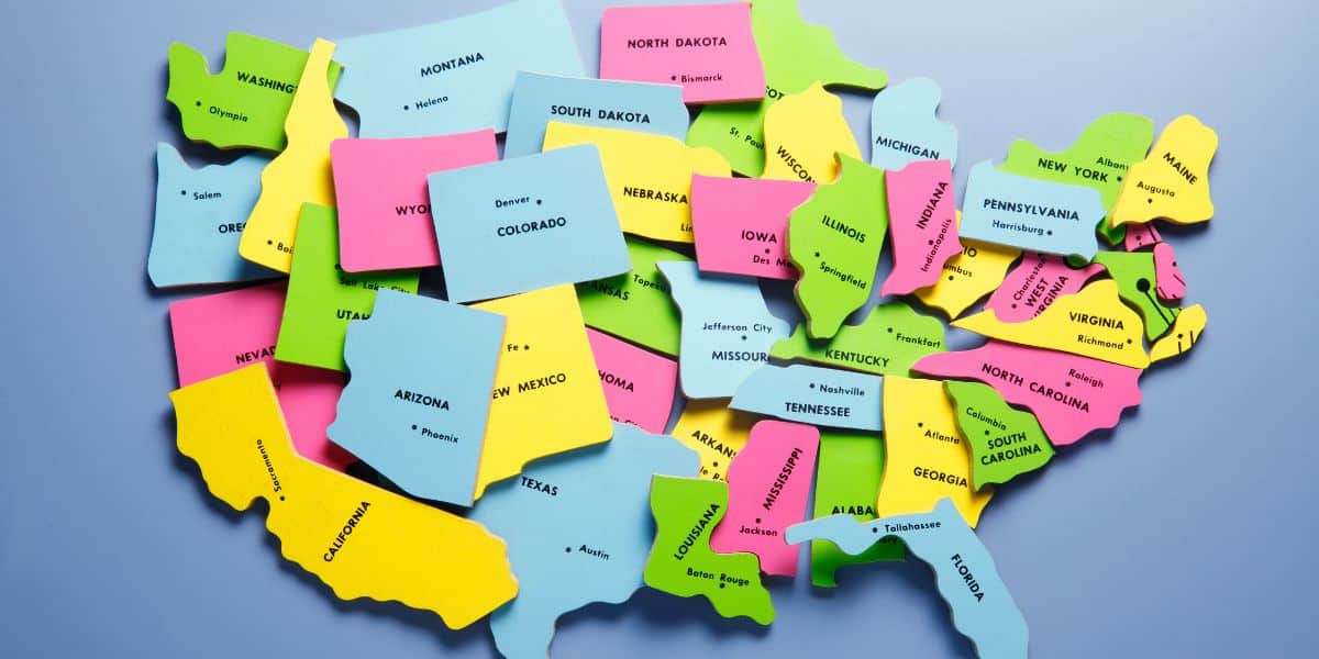 puzzle pieces of all the states in the US